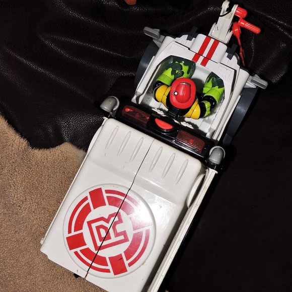 Rescue Heroes Bundle: Action & Animal Figurines, Accessories & Response Vehicles - Picture 3 of 16